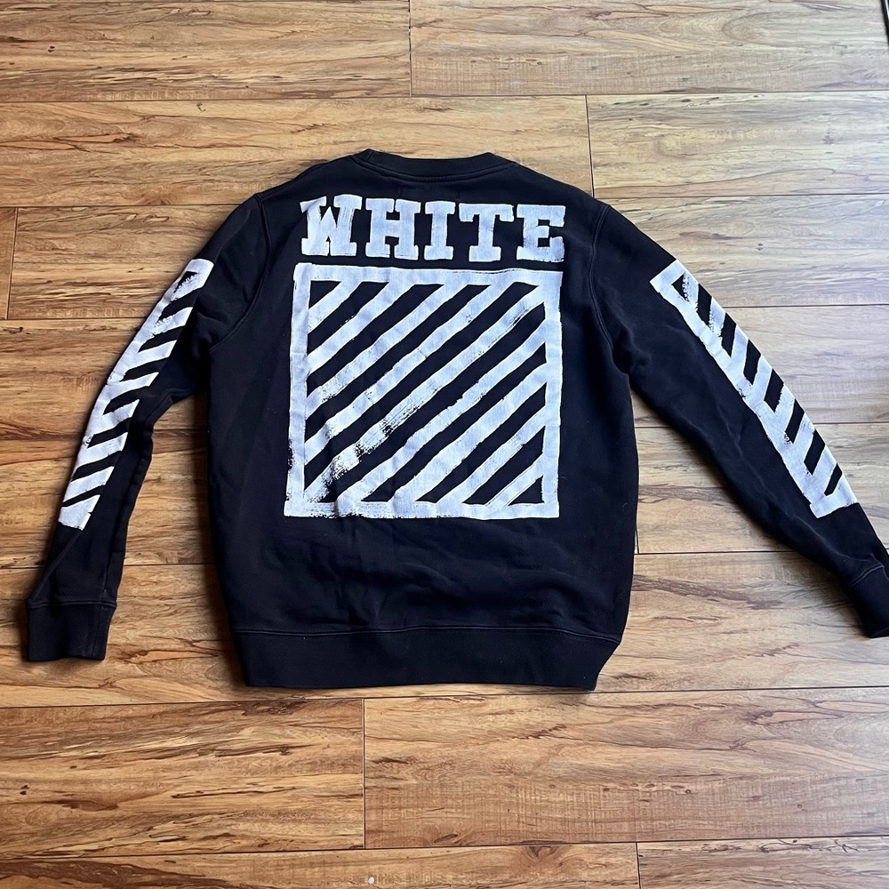 Off-white sweatshirt